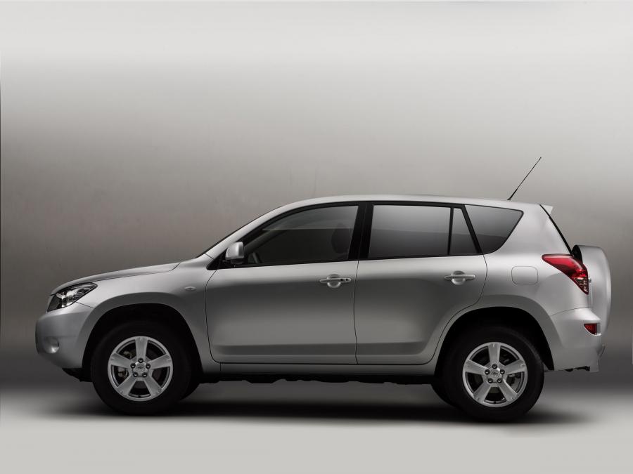  Toyota RAV4 2005 года  (фото 20 из 172)